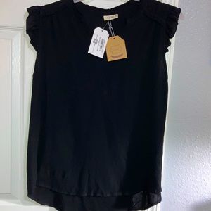 Nwt Kori Naomi ruffle sleeve top black medium
